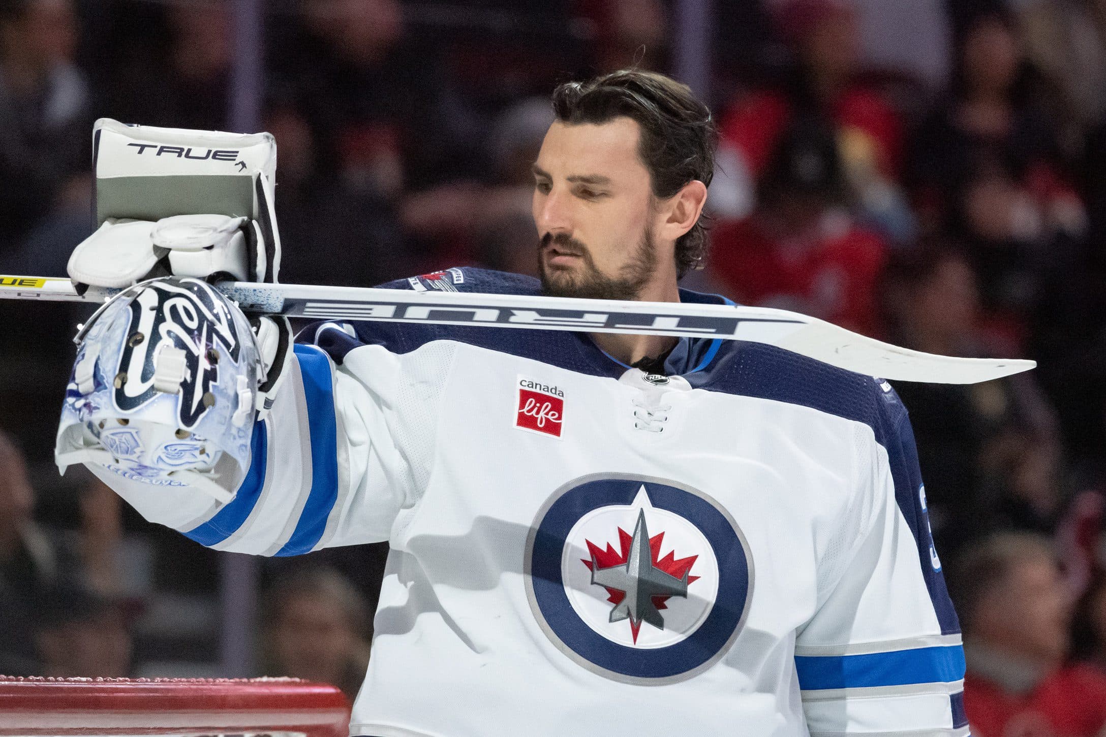 Connor Hellebuyck’s injury will make or break Jets’ season